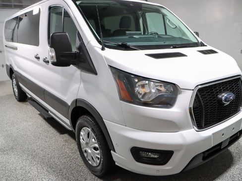 Used 2023 Ford Transit 350 XLT image 5