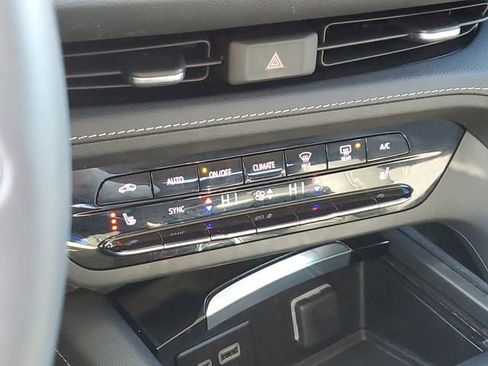 Used 2023 Buick Envision Preferred w/ Sport Touring Package image 14