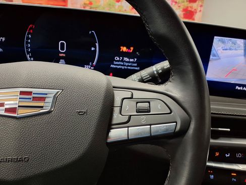 Used 2024 Cadillac XT4 Premium Luxury w/ Technology Package FWD image 26