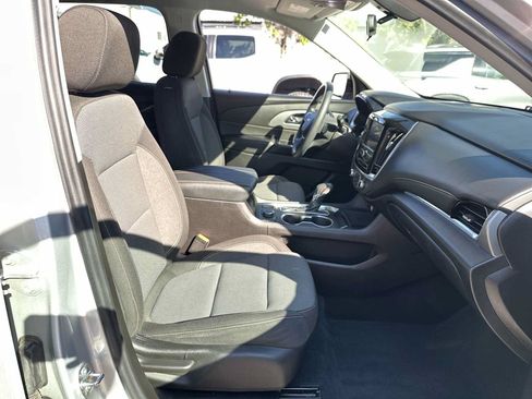 Certified 2021 Chevrolet Traverse LS FWD image 19