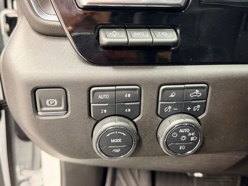 Certified 2025 Chevrolet Silverado 2500 LTZ w/ LTZ Plus Package image 20