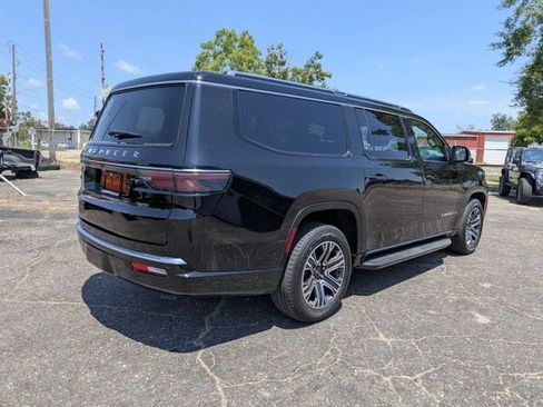 Used 2025 Jeep Wagoneer L 4WD w/ Premium Group I image 4