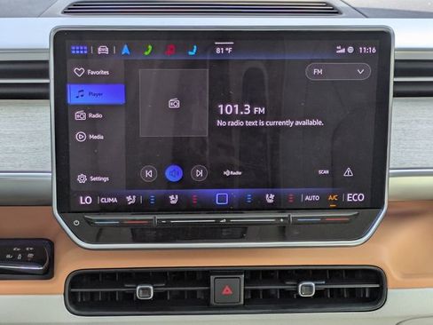 Used 2025 Volkswagen ID. Buzz 1st Edition AWD/4WD image 18