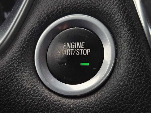 Used 2018 Chevrolet Traverse LT image 21