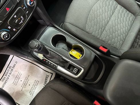 Used 2019 Chevrolet Equinox LT image 30