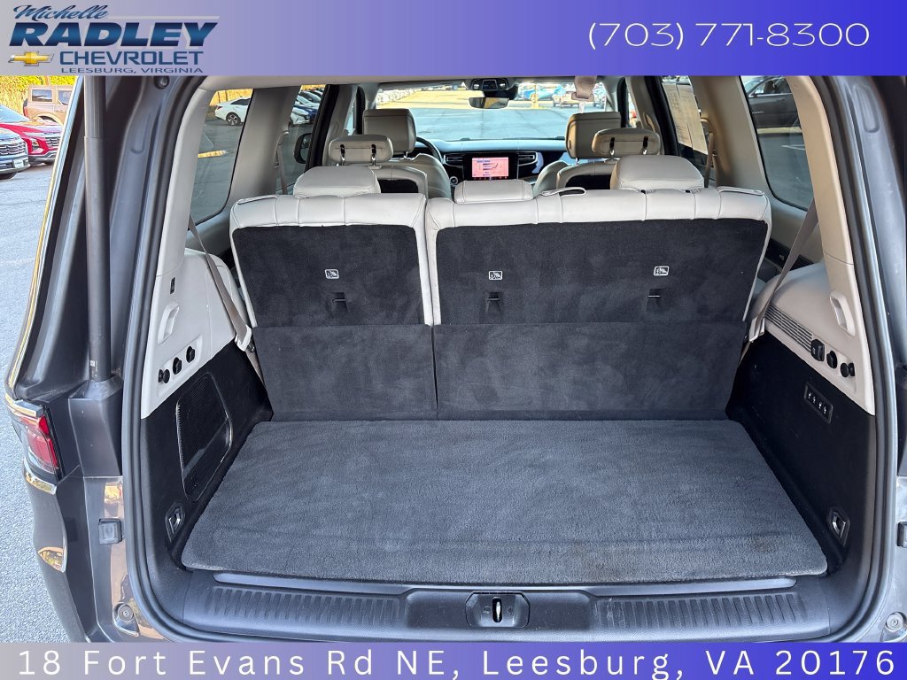 Used 2022 Jeep Wagoneer Series III w/ Premium Group I AWD/4WD image 11