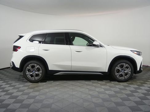 New 2026 BMW X1 xDrive28i w/ Convenience Package AWD/4WD image 2