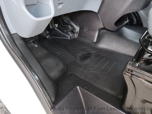 Used 2019 Ford Transit 250 138 RWD image 12