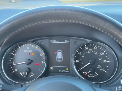 Used 2017 Nissan Rogue SL w/ SL Premium Package image 23