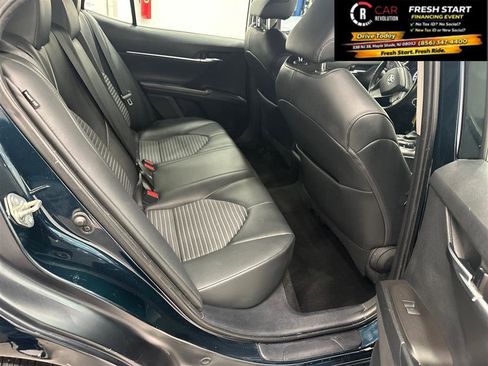 Used 2021 Toyota Camry SE FWD image 39