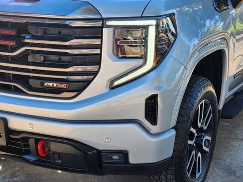 Used 2022 GMC Sierra 1500 AT4 w/ AT4 Premium Package image 16