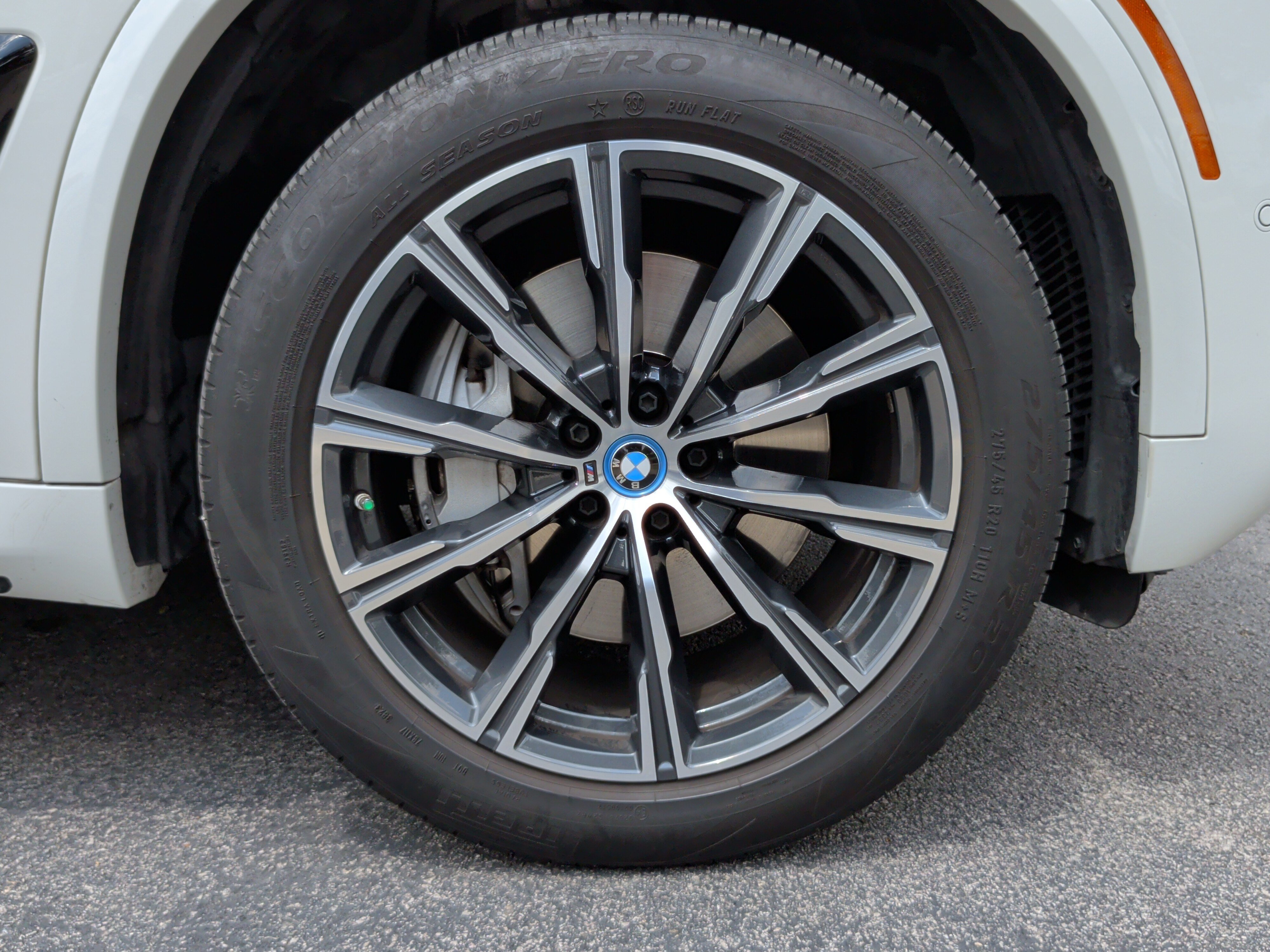 Certified 2024 BMW X5 xDrive50e w/ M Sport Package AWD/4WD image 16