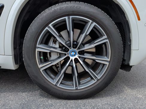Certified 2024 BMW X5 xDrive50e w/ M Sport Package AWD/4WD image 16
