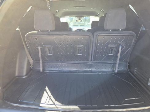 Used 2023 Chevrolet Traverse LT w/ LPO, Floor Liner Package image 34