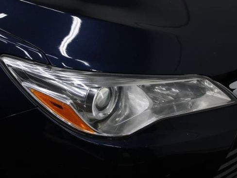 Used 2017 Toyota Camry LE image 7