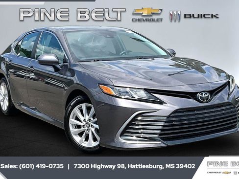 Used 2023 Toyota Camry LE image 1
