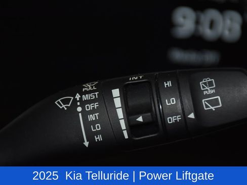 Used 2025 Kia Telluride S FWD image 14