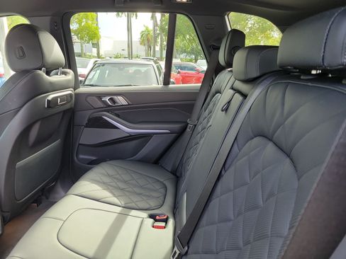 Used 2024 BMW X5 sDrive40i w/ M Sport Package RWD image 7
