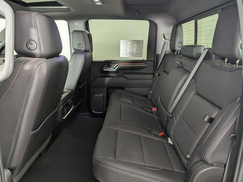 Used 2025 GMC Sierra 3500 Denali w/ Denali Reserve Package image 17