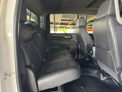 Used 2025 Chevrolet Silverado 2500 LTZ w/ LTZ Convenience Package AWD/4WD image 37