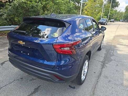 Certified 2024 Chevrolet Trax LS w/ LS Convenience Package FWD image 5