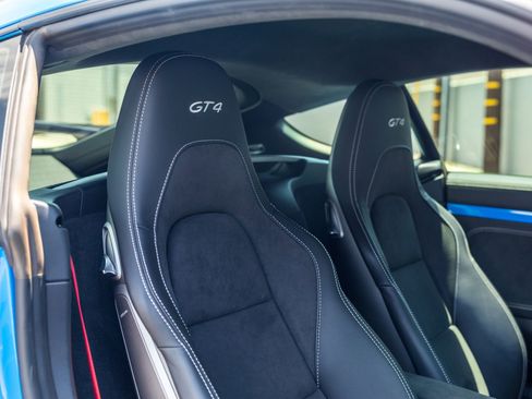 Used 2023 Porsche 718 Cayman GT4 w/ Chrono Package RWD image 36