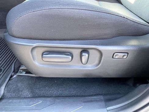 Used 2023 Toyota Tacoma TRD Sport w/ Technology Package image 15