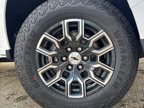 New 2026 Chevrolet Colorado Z71 w/ Technology Package AWD/4WD image 10
