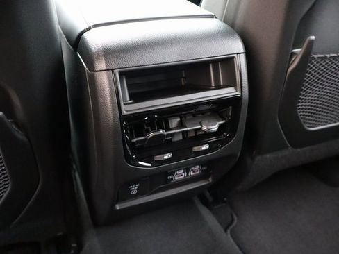 New 2025 Jeep Grand Cherokee Altitude image 36