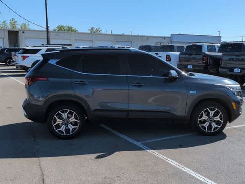 Used 2022 Kia Seltos EX AWD/4WD image 9