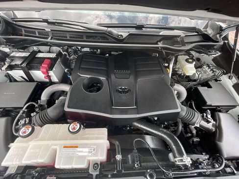Used 2024 Toyota Tundra Limited w/ Power Package AWD/4WD image 21