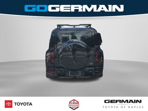 Used 2023 Land Rover Defender 130 X-Dynamic SE AWD/4WD image 9
