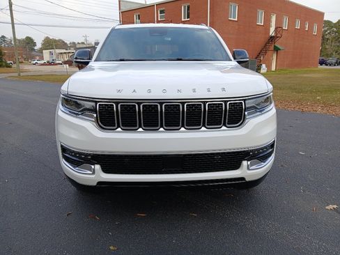 Used 2024 Jeep Wagoneer L 4WD image 14