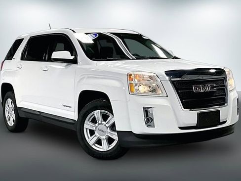 Used 2015 GMC Terrain SLE image 1