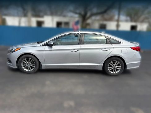 Used 2015 Hyundai Sonata SE image 4