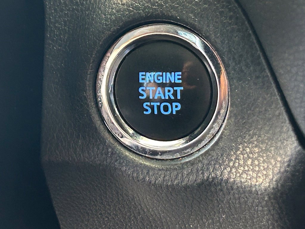Used 2022 Toyota RAV4 XLE w/ Convenience Package FWD image 43