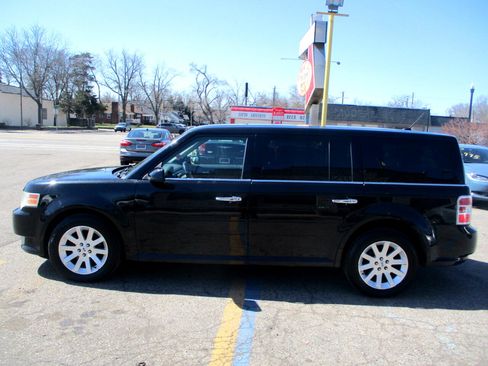 Used 2011 Ford Flex SEL image 4