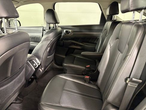 Used 2022 Kia Sorento SX image 38