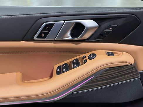 Used 2024 BMW X5 xDrive40i w/ Parking Assistance Package image 17