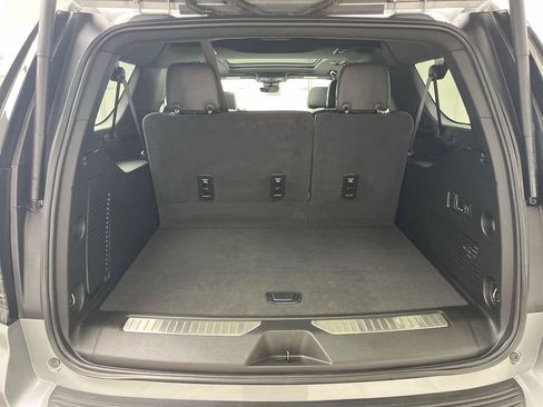 Certified 2025 Chevrolet Suburban High Country w/ Sun And Tow Package AWD/4WD image 3