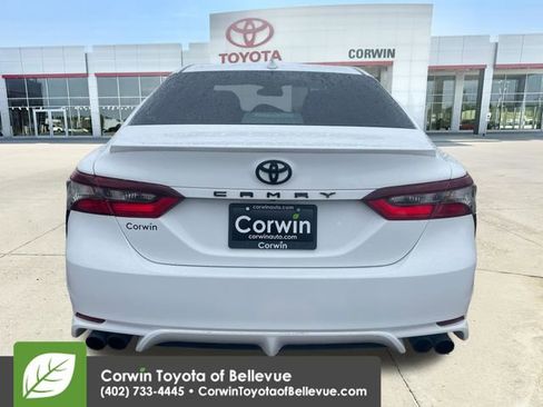 Used 2023 Toyota Camry SE w/ Convenience Package FWD image 4