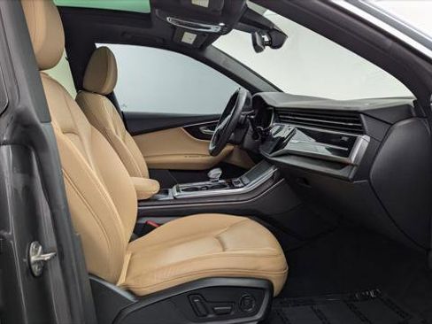 Used 2022 Audi Q8 Premium Plus w/ Premium Plus Package image 22