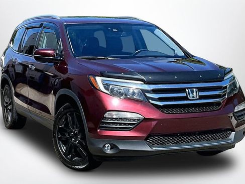 Used 2018 Honda Pilot Touring image 3