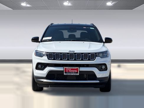 Used 2025 Jeep Compass Limited AWD/4WD image 5