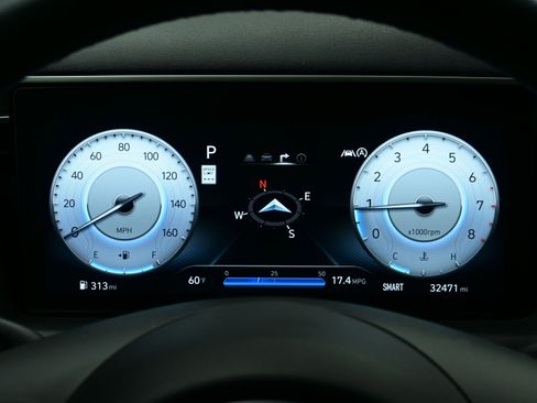 Certified 2022 Hyundai Tucson Limited w/ Cargo Package image 26