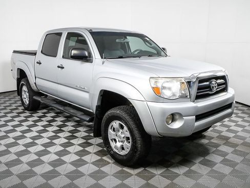 Used 2008 Toyota Tacoma PreRunner image 1
