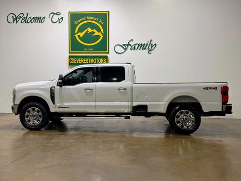 Used 2024 Ford F350 Lariat w/ Chrome Package AWD/4WD image 6