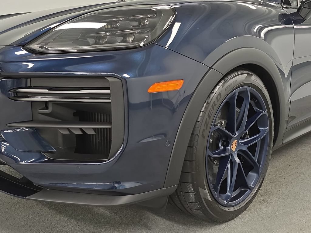 Certified 2026 Porsche Cayenne Turbo GT AWD/4WD image 11