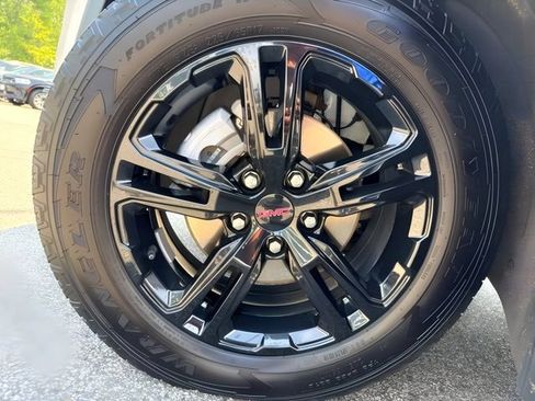 Used 2024 GMC Terrain AT4 AWD/4WD image 15
