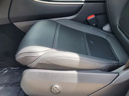 Certified 2025 Mercedes-Benz GLC 300 4MATIC image 15